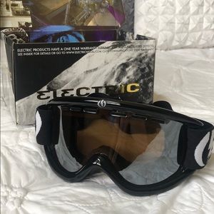 NWT Black Ski Goggles